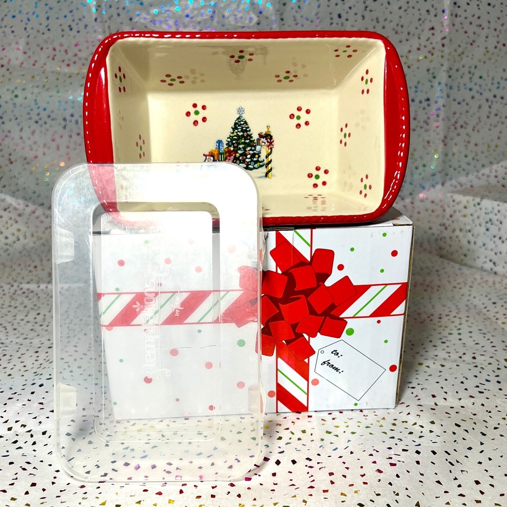Temptations "Old World" Christmas  Tree Ceramic Loaf Baking Dish & Plastic Lid
